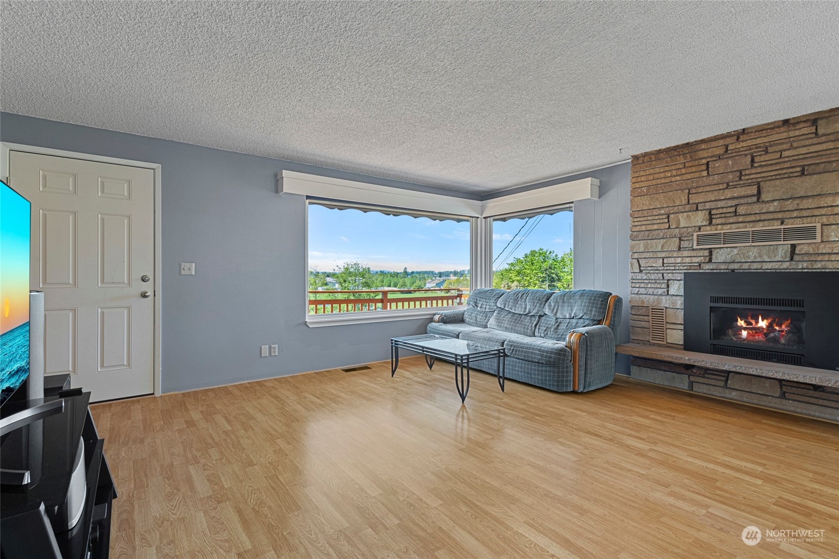 17711 Blodgett Road Mount Vernon, WA 98274 - Photo 8 of 37 Gallery Image 8