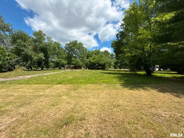 $15,000 | 400 Andrew Springs Drive, Carterville, IL 62918