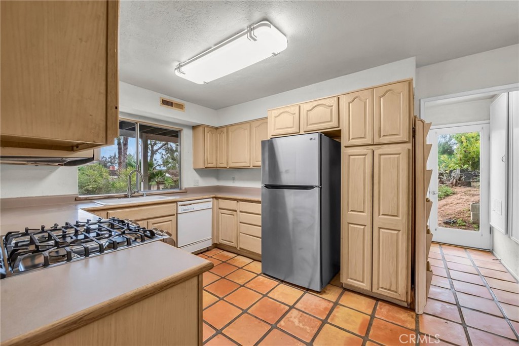 1507 Green Canyon Road Fallbrook, CA 92028 - Photo 15 of 41