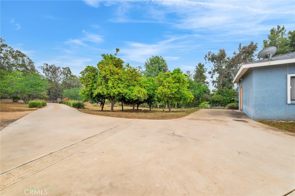 1507 Green Canyon Road Fallbrook, CA 92028 - Photo 27 of 41