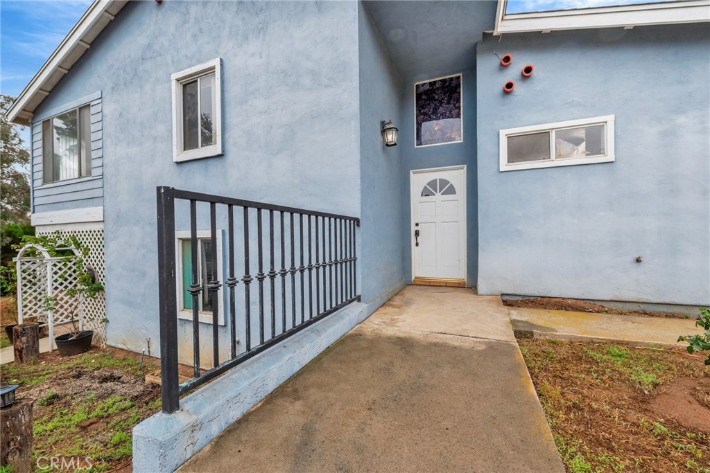 1507 Green Canyon Road Fallbrook, CA 92028 - Photo 4 of 41