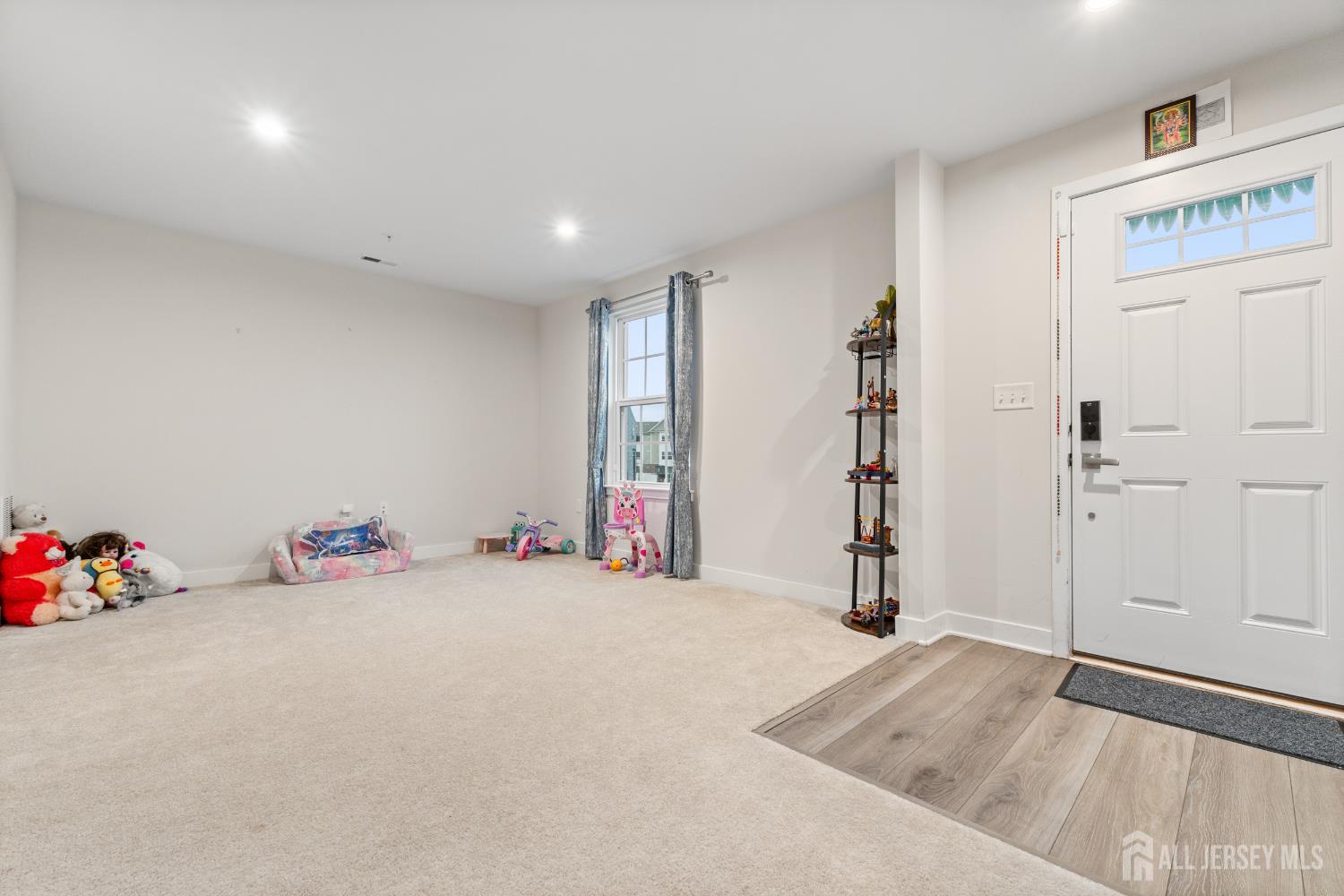 74 Anchor Way Cliffwood, NJ 07721 - Photo 6 of 35