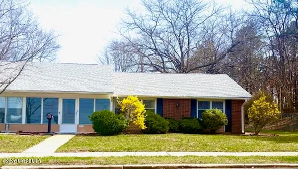 $206,000 | 530 Portsmouth Drive, Unit D, Lakewood, NJ 08701