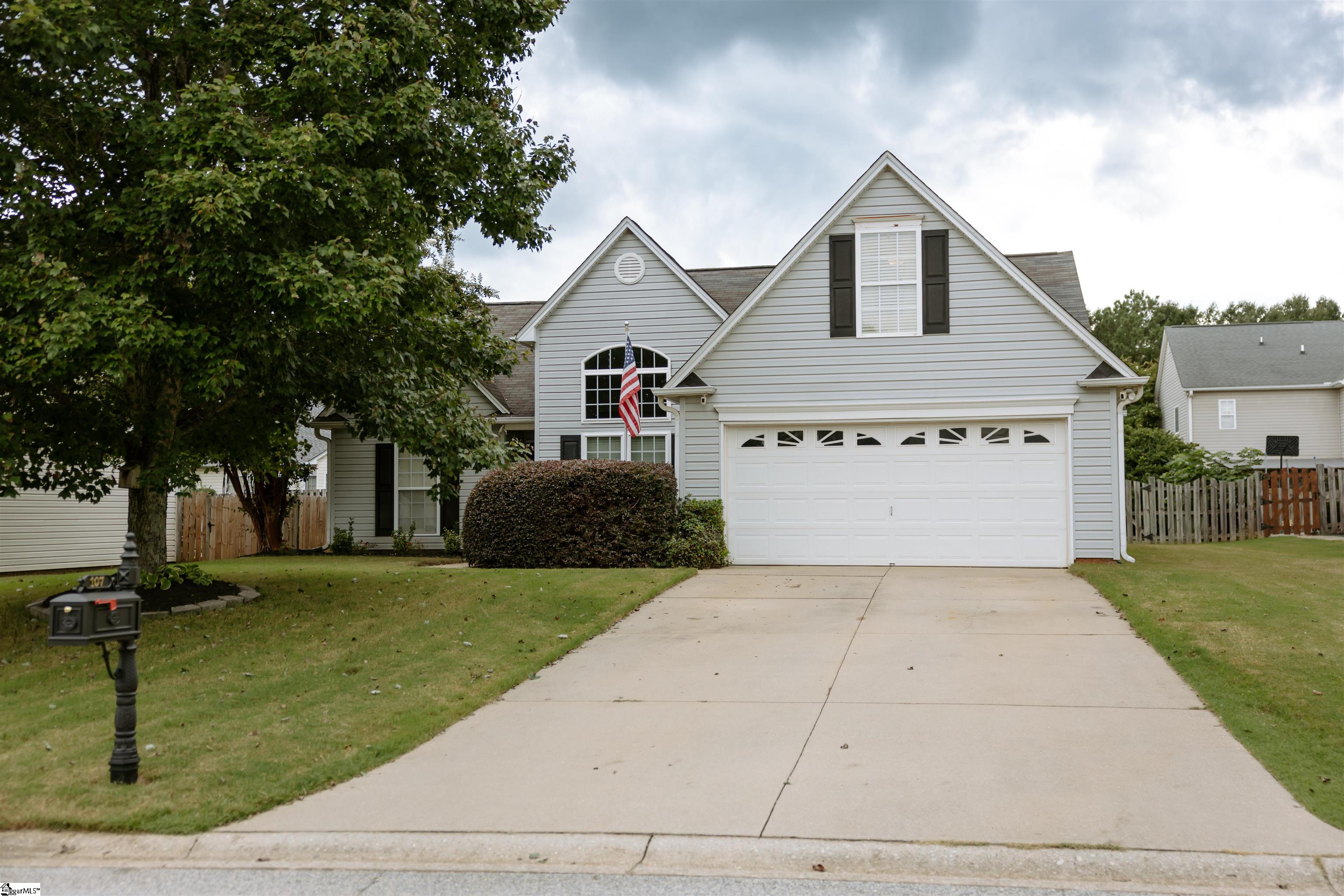 107 Longwood Lane Easley, SC 29642 - Photo 4 of 25