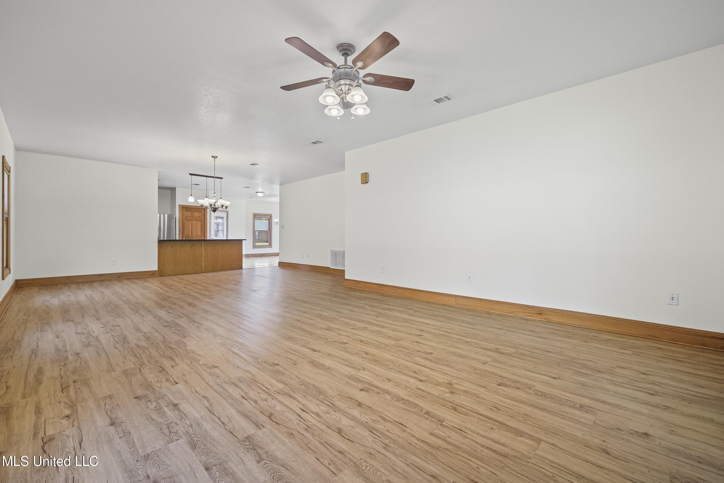 15301 Parker Road Biloxi, MS 39532 - Photo 21 of 67 FAMILY AREA