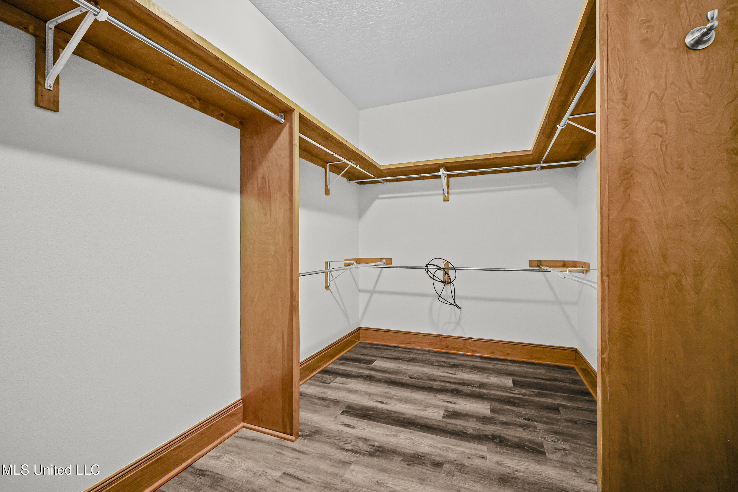 15301 Parker Road Biloxi, MS 39532 - Photo 31 of 67 BEDROOM 2 CLOSET