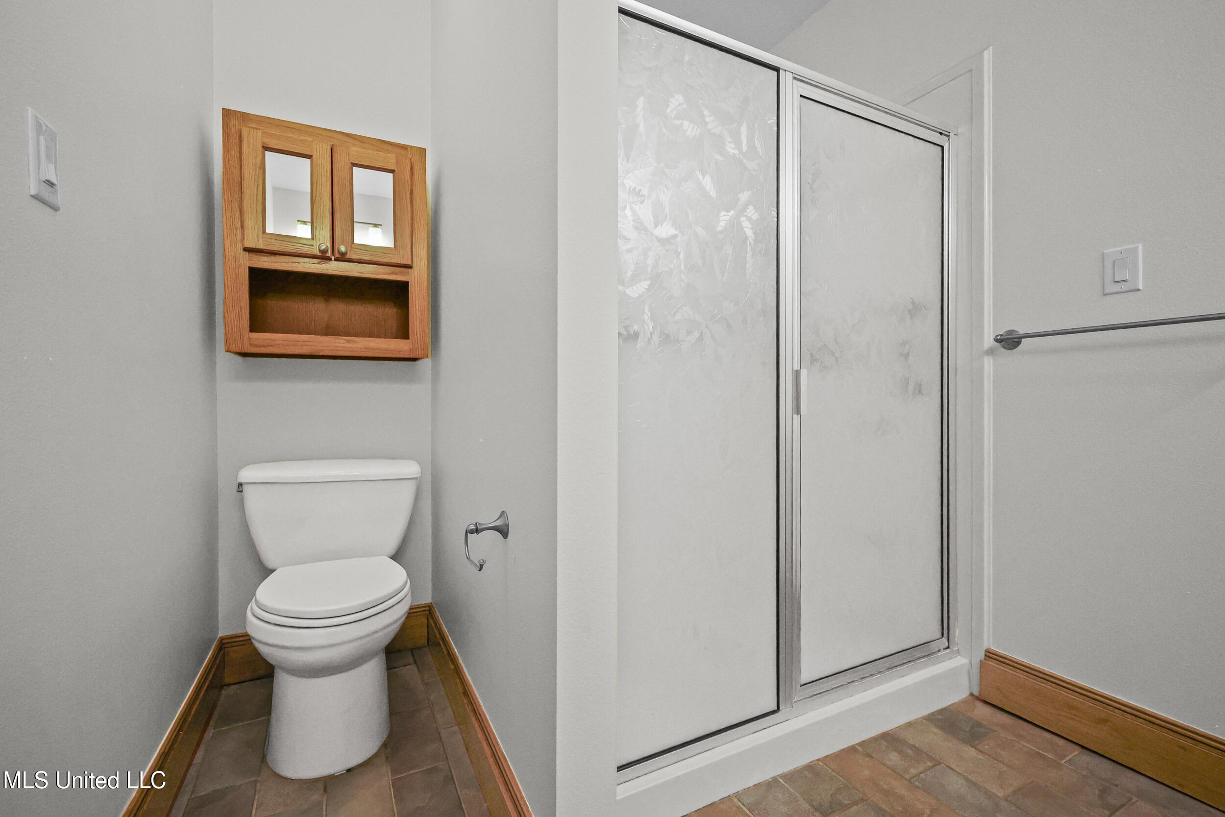 15301 Parker Road Biloxi, MS 39532 - Photo 36 of 67 Guest Bath 2