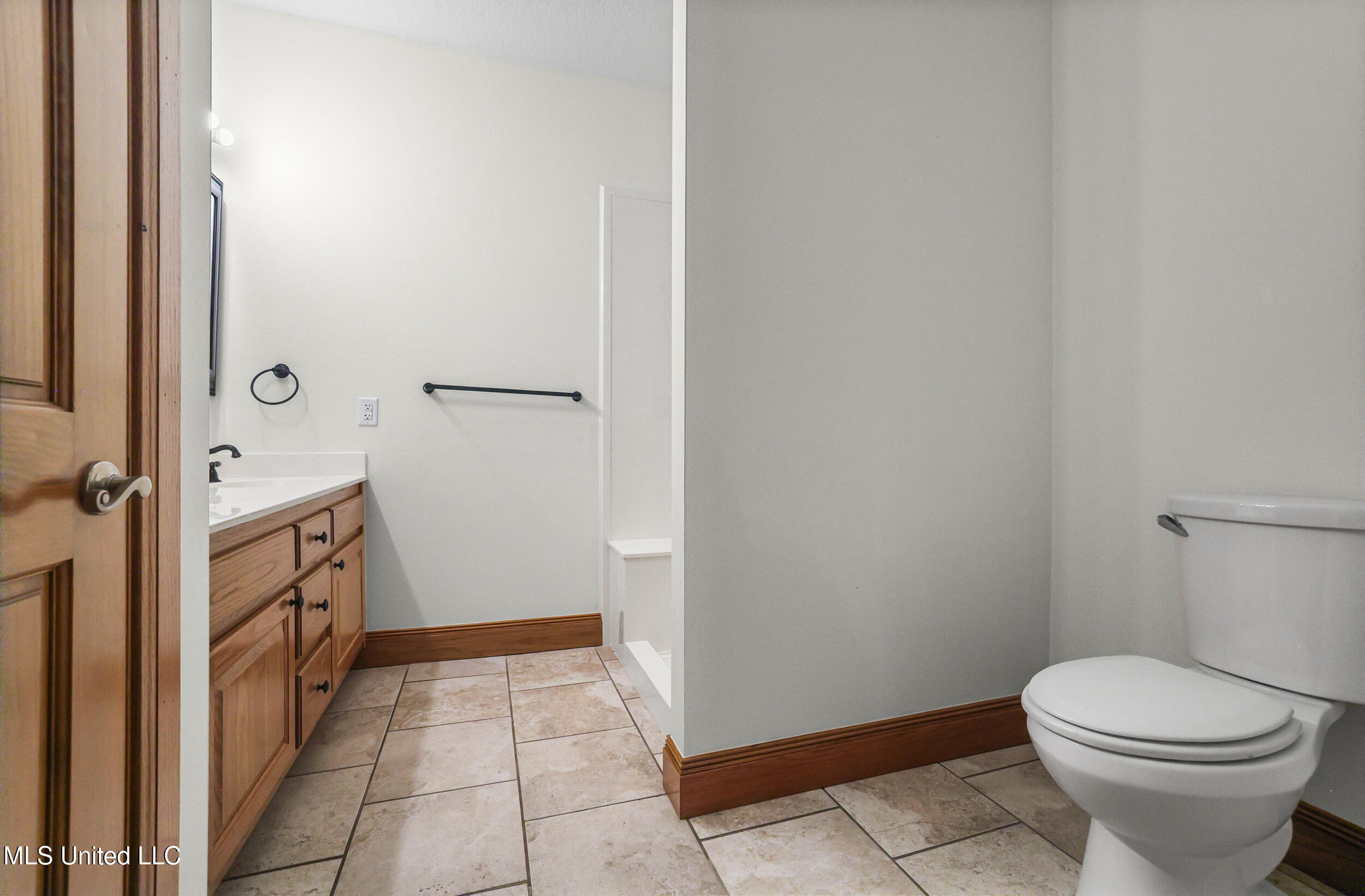 15301 Parker Road Biloxi, MS 39532 - Photo 43 of 67 PRIMARY BATH