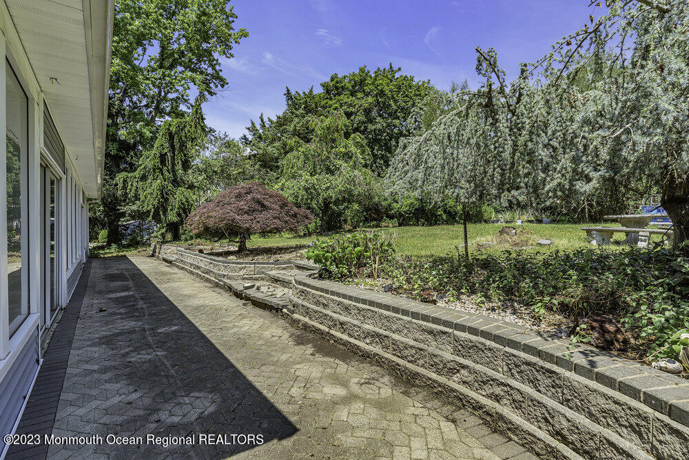 77 Farrington Road Old Bridge, NJ 07747 - Photo 26 of 33 a view of a backyard with of a house