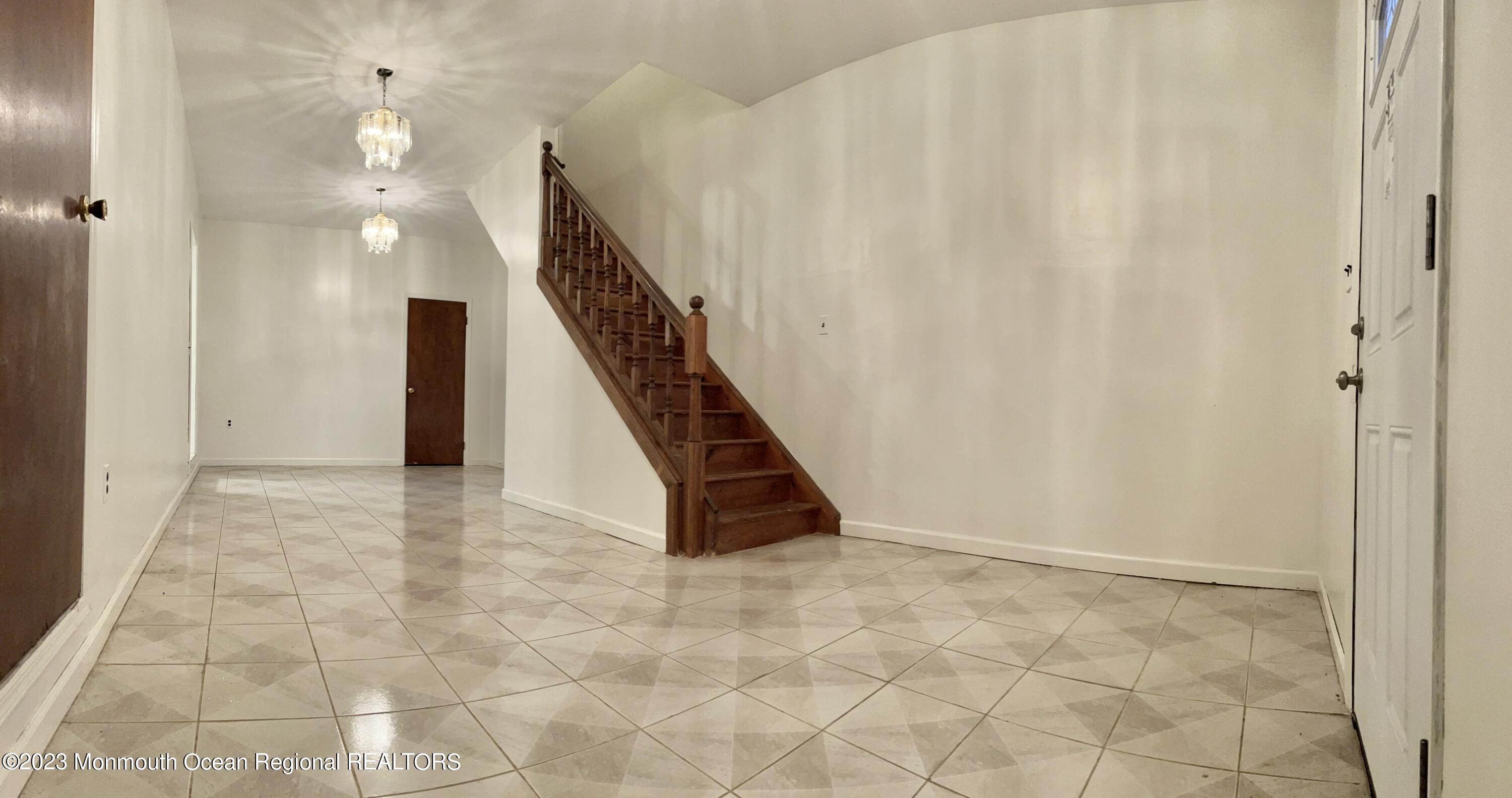 77 Farrington Road Old Bridge, NJ 07747 - Photo 4 of 33 IMG_4524