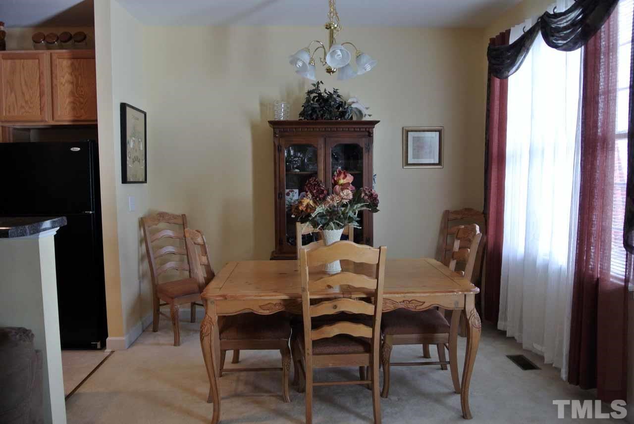 5424 Goldenglow Way Raleigh, NC 27606 - Photo 10 of 25