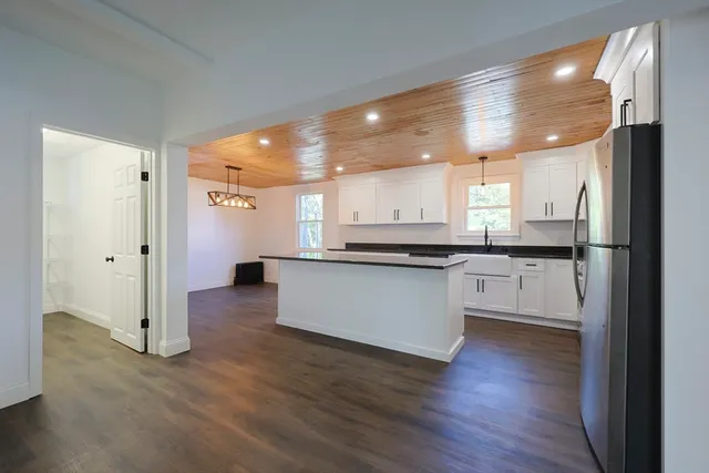 $549,900 | 21 Irving Street, Bellingham, MA 02019