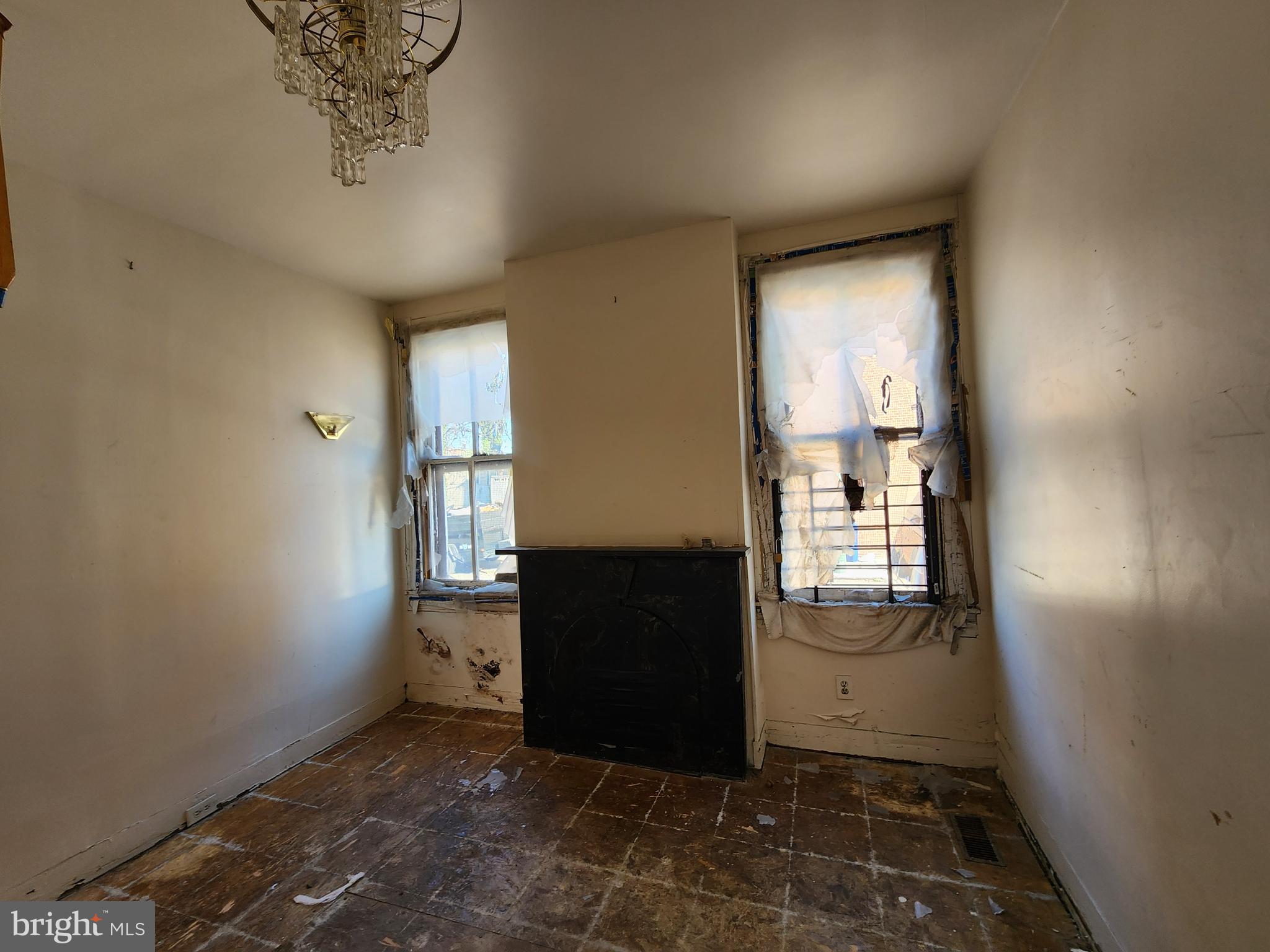 1934 North Washington Street Baltimore, MD 21213 - Photo 11 of 32