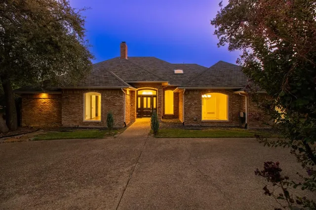 $1,490,000 | 5738 Deseret Trail, Dallas, TX 75252