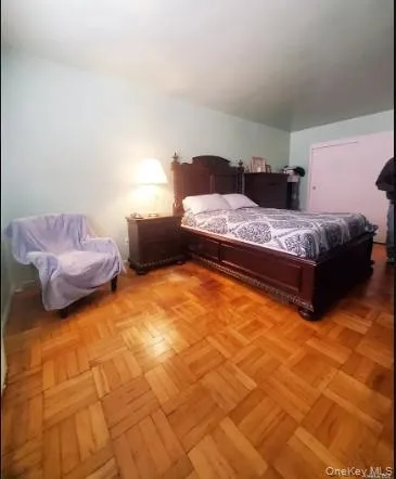 a view of a livingroom with furniture and a ceiling fan