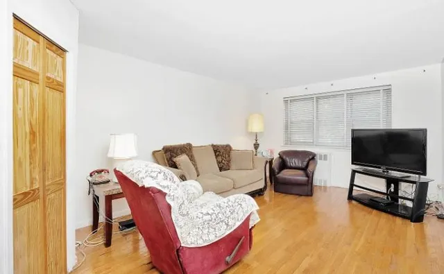 $223,000 | 153-25 88th Street, Unit 1J | Lindenwood