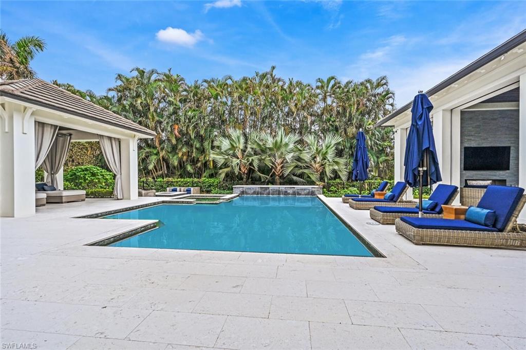 590 Regatta Road Naples, FL 34103 - Photo 24 of 28 Gallery Image 24