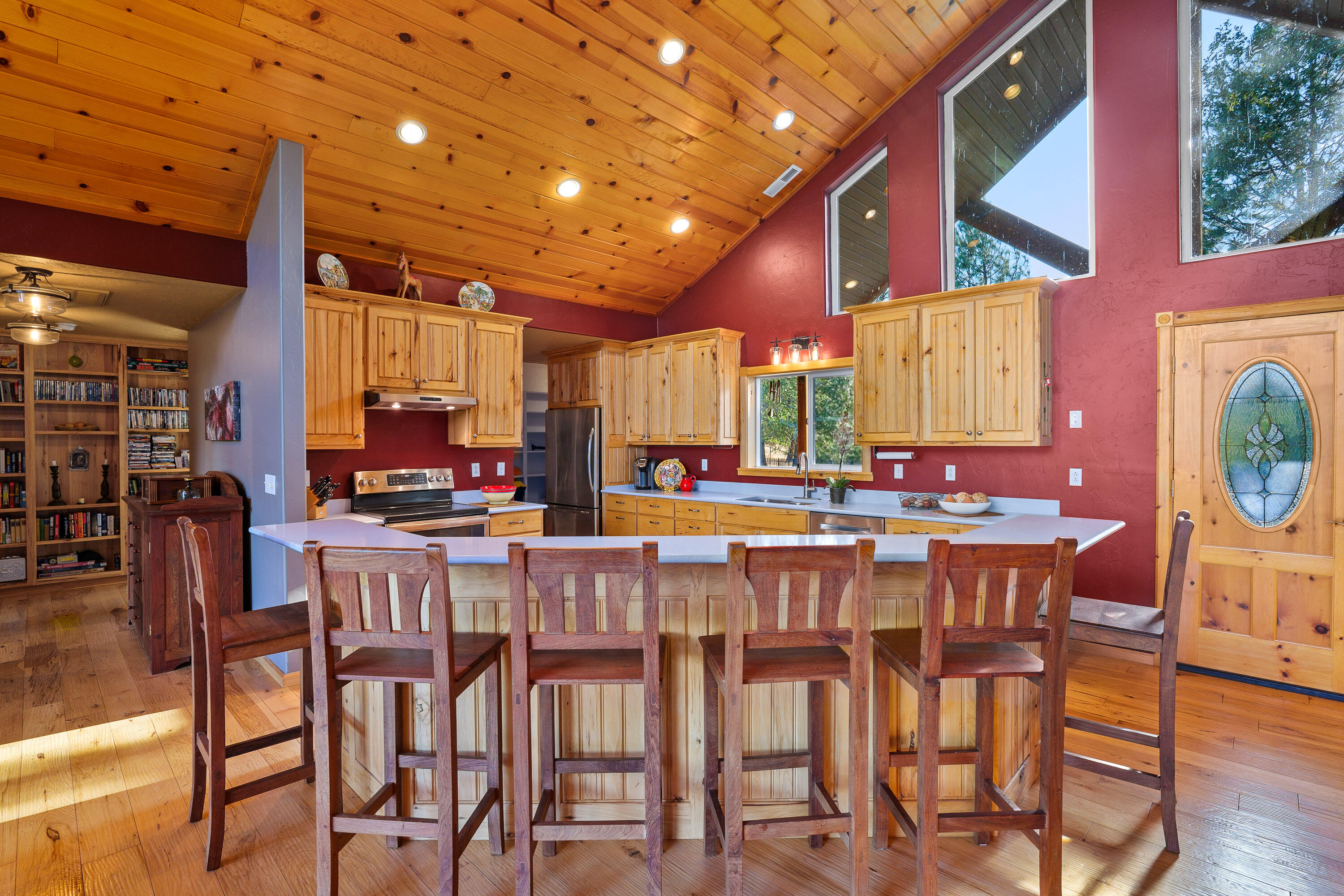 536 Ragsdale Road Trail, OR 97541 - Photo 18 of 67 a view of a dining area with furniture and chandelier