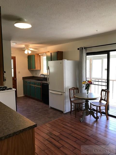 137 Green Reeson Road Sugar Grove, NC 28679 - Photo 5 of 12 Gallery Image 5