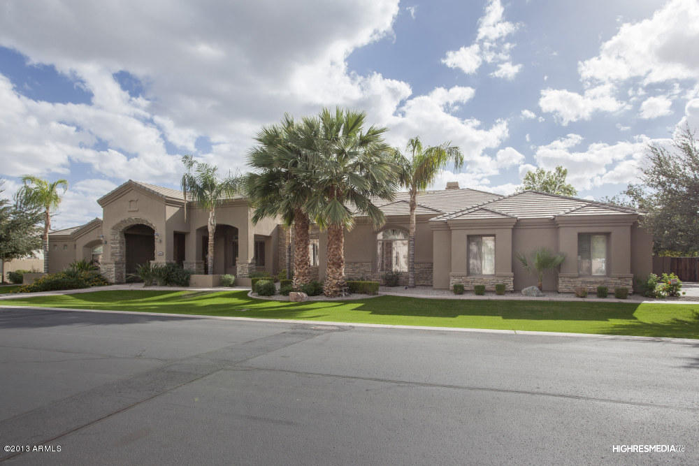 1747 East Carver Road Tempe, AZ 85284 - Photo 1 of 48 Front View