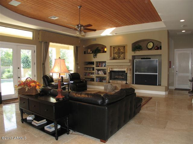 1747 East Carver Road Tempe, AZ 85284 - Photo 13 of 48 Family Room 2