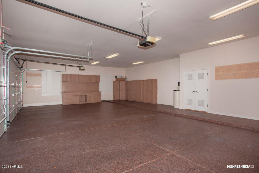 1747 East Carver Road Tempe, AZ 85284 - Photo 48 of 48 Garage