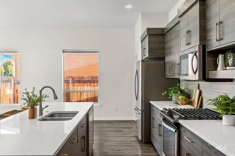 $550,000 | 3132 South Annett Avenue, Boise, ID 83705