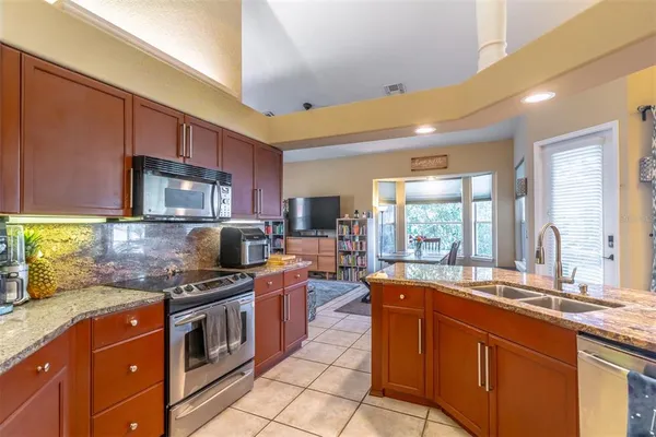 $539,900 | 987 Kerwood Circle, Oviedo, FL 32765