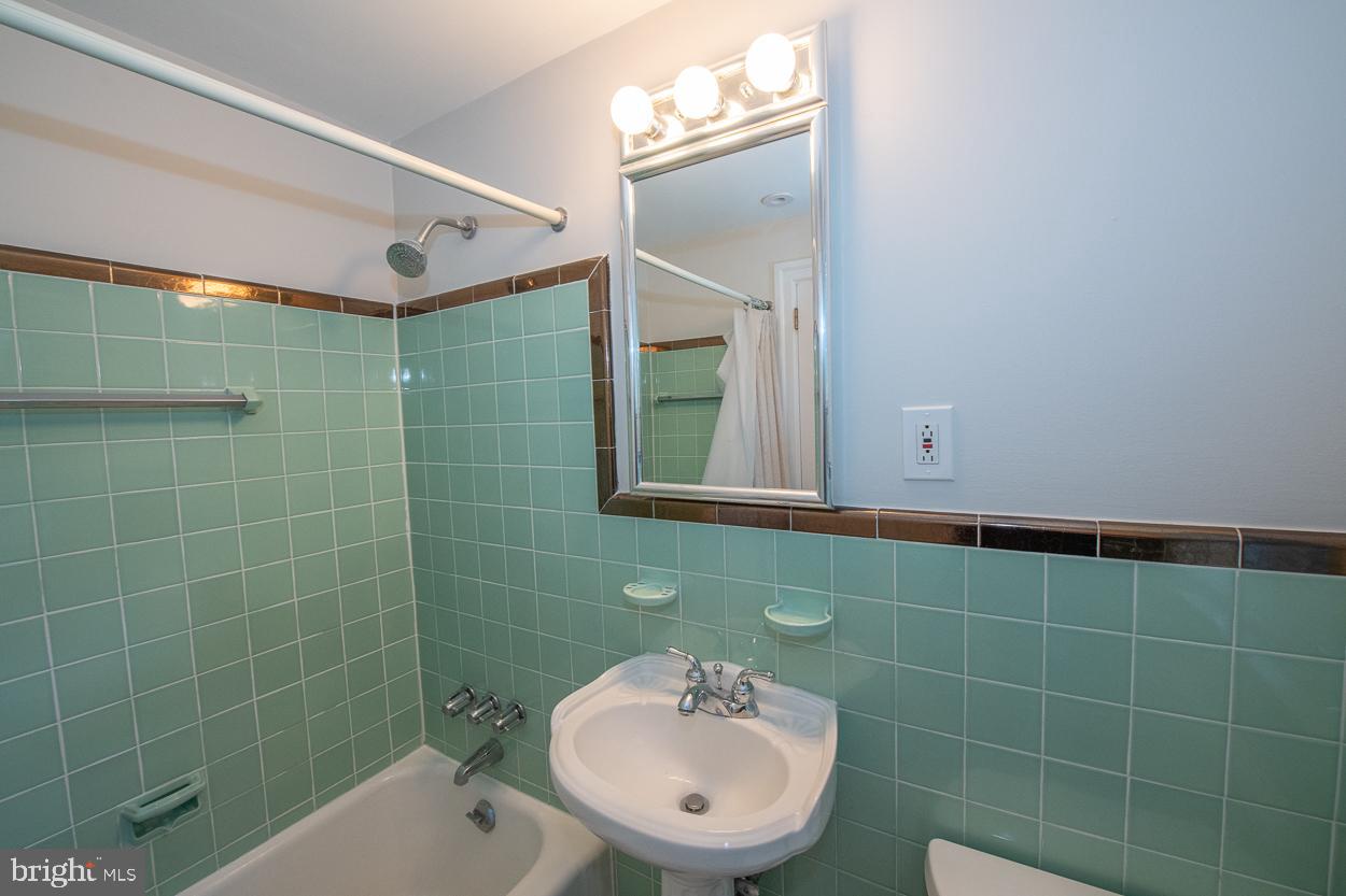 1014 Centennial Road Penn Valley, PA 19072 - Photo 32 of 44