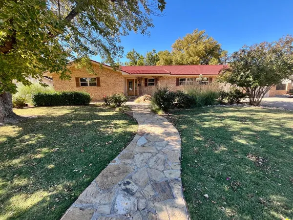 $324,500 | 1407 Amarillo, Plainview, TX 79072