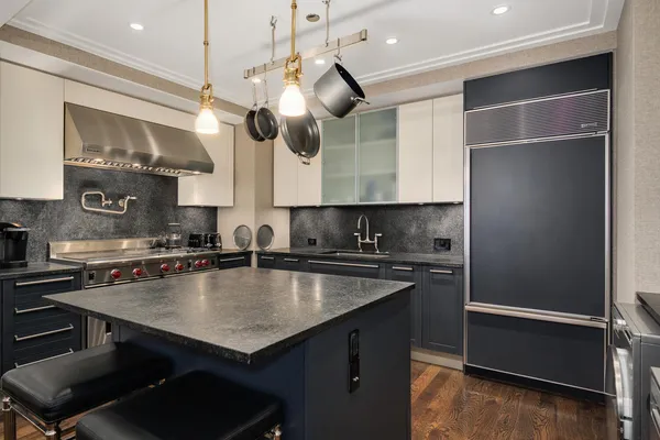 $899,000 | 159 East Walton Place, Unit 13D, Chicago, IL 60611
