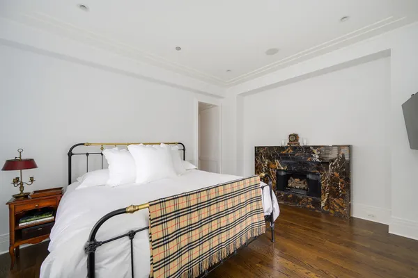 $899,000 | 159 East Walton Place, Unit 13D, Chicago, IL 60611