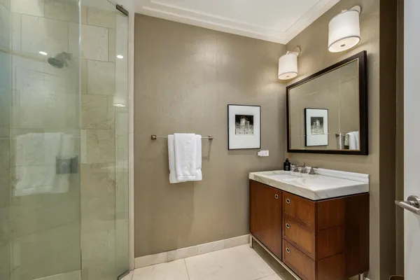 $899,000 | 159 East Walton Place, Unit 13D, Chicago, IL 60611