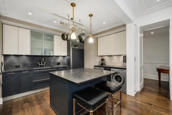 $899,000 | 159 East Walton Place, Unit 13D, Chicago, IL 60611