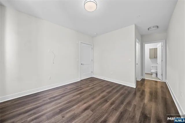 $3,550 | 313 Woodland Place, Unit 306, Leonia, NJ 07605