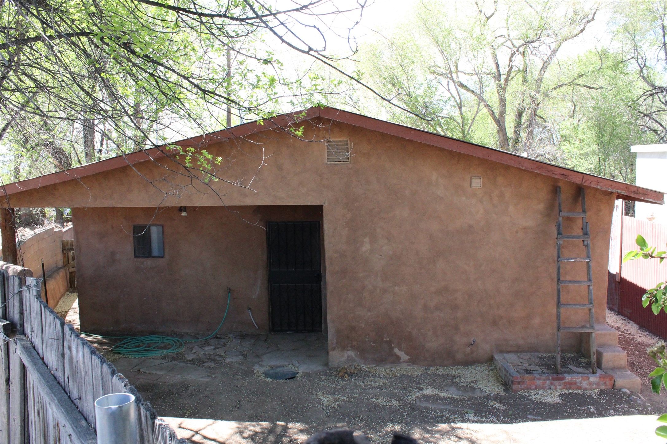 148 El Llano Road Espanola, NM 87532 - Photo 9 of 29