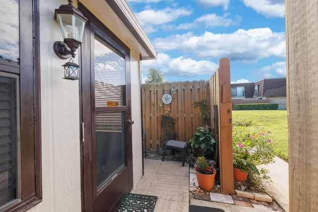 $289,500 | 6197 Southeast Riverboat Drive, Stuart, FL 34997