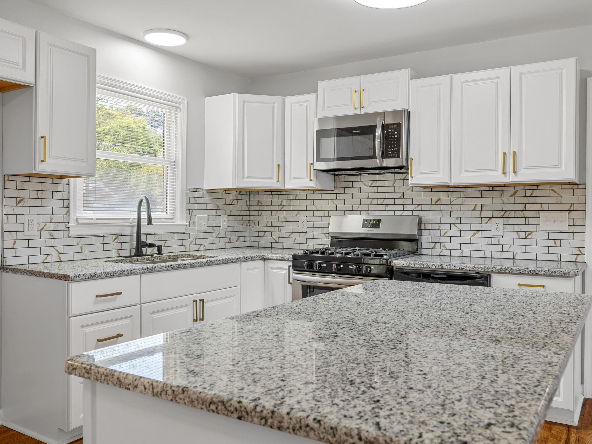 131 State Rd S-42-3395 Moore, SC 29369 - Photo 10 of 31