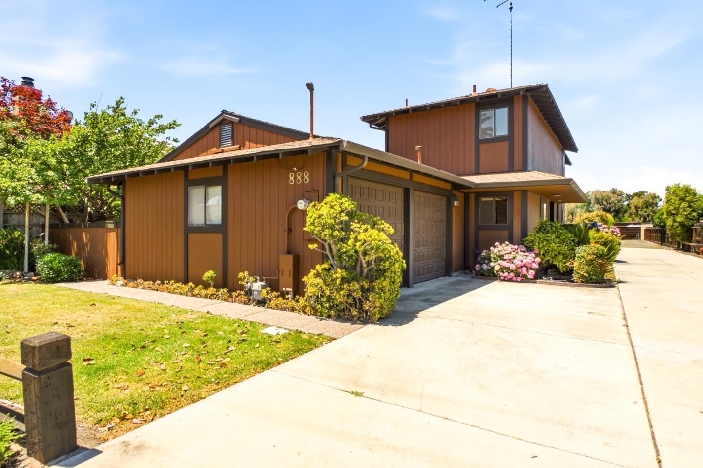 888 North Rengstorff Avenue Mountain View, CA 94043 - Photo 4 of 39