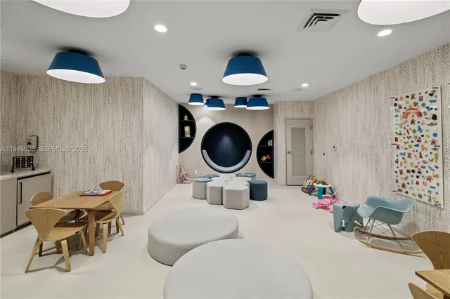 $4,006 | 101 Diplomat Parkway, Unit 701, Hallandale Beach, FL 33009