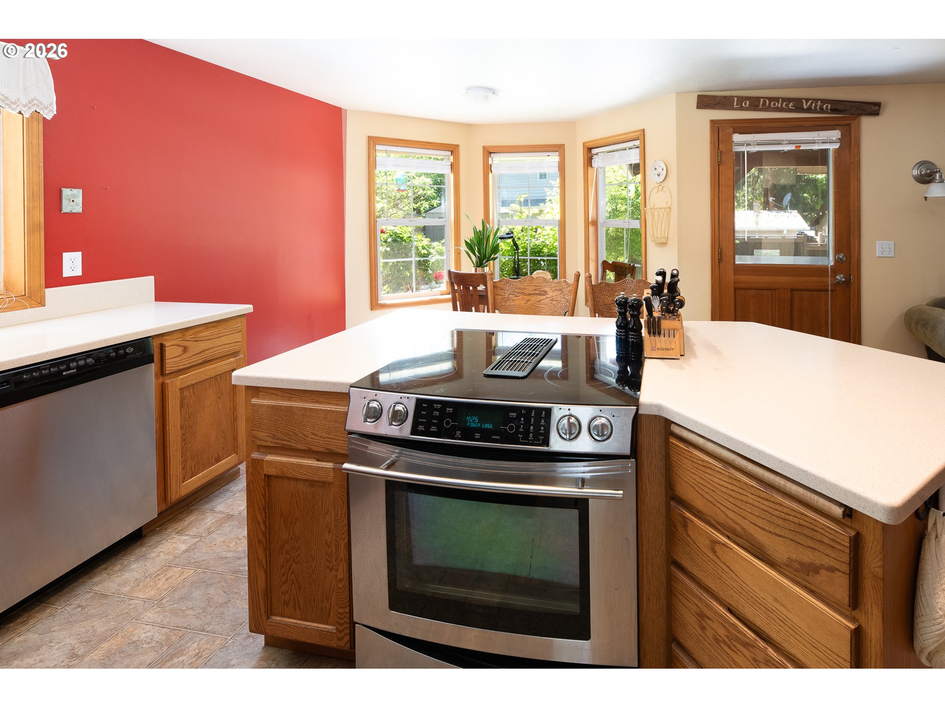 586 South 68th Place Springfield, OR 97478 - Photo 13 of 42