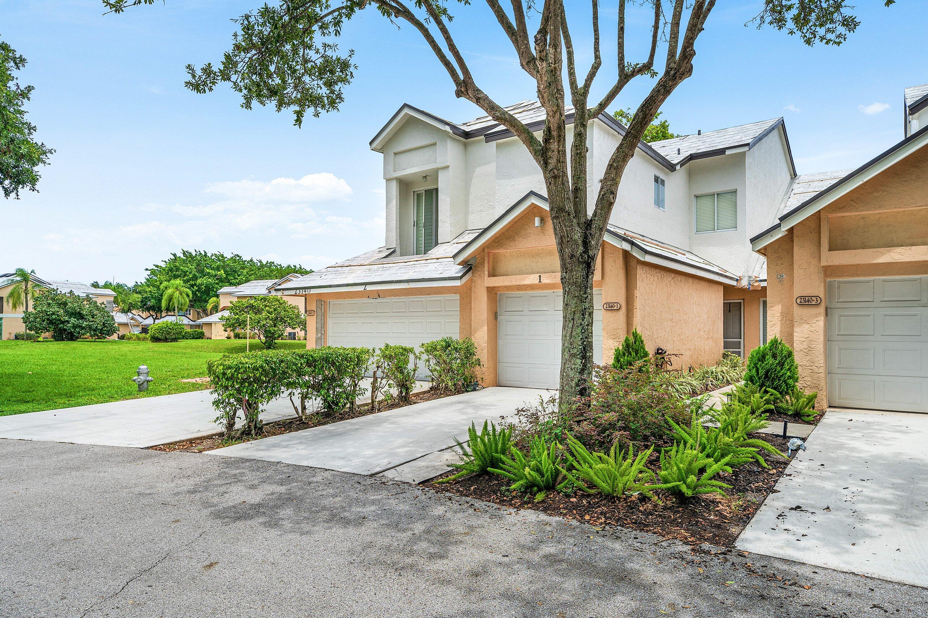 23140 Island View, Unit 1 Boca Raton, FL 33433 - Photo 2 of 22 NEW ROOF THIS WEEK!
