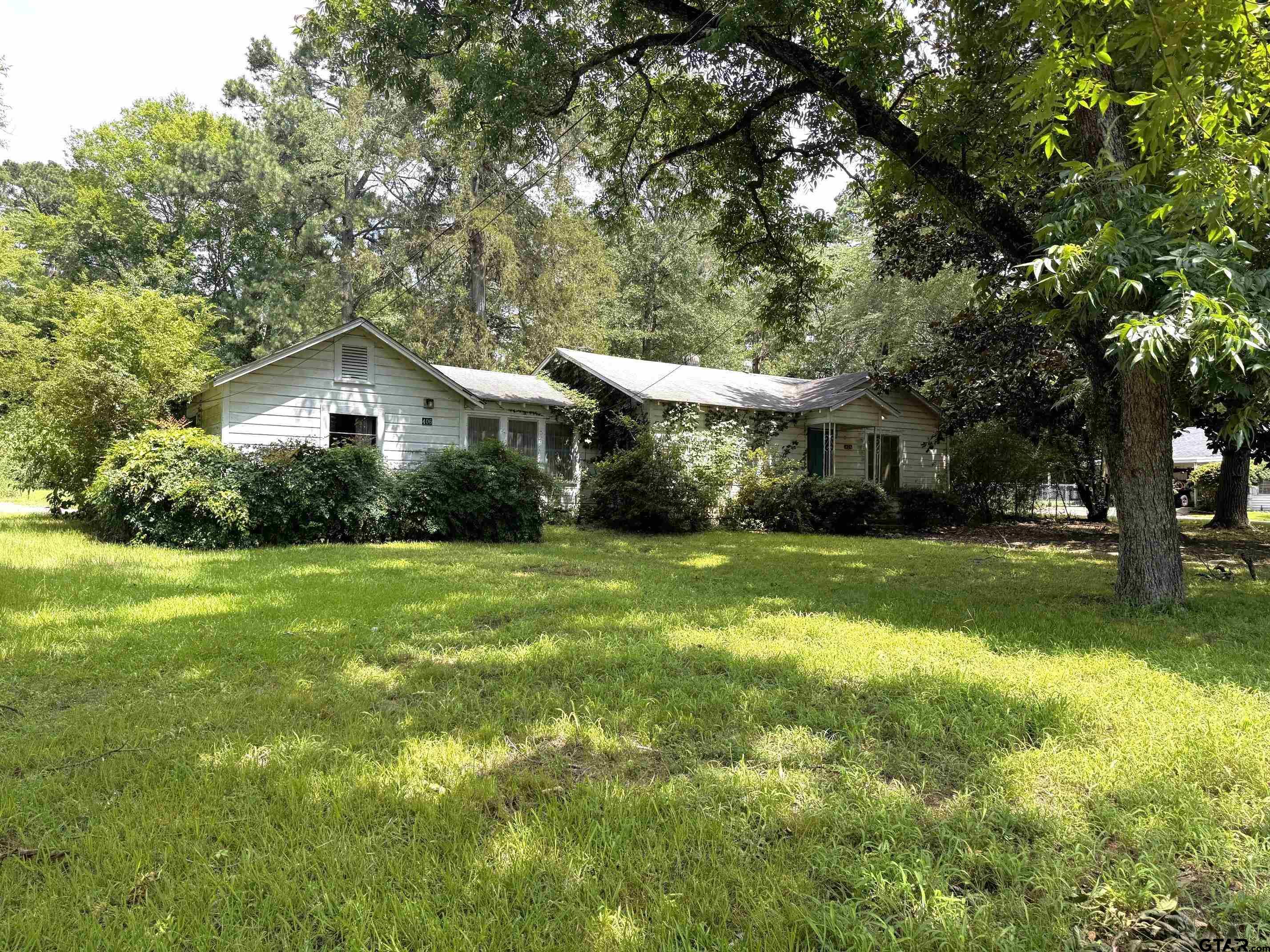 406 Pace Street Naples, TX 75568 - Photo 2 of 13