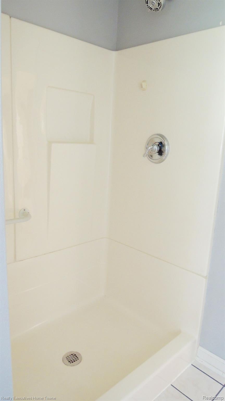 3510 North River Road Fort Gratiot, MI 48059 - Photo 12 of 16 Gallery Image 12