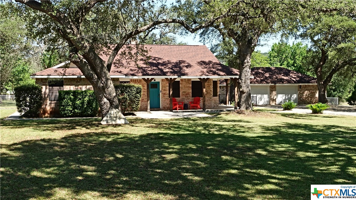 a view of outdoor space yard and green space