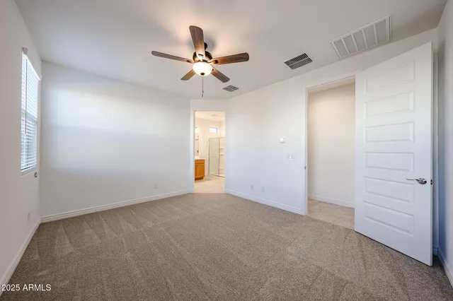 a view of empty room with window