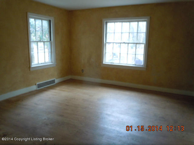 3314 Robin Road Louisville, KY 40213 - Photo 4 of 12 DSCN9410