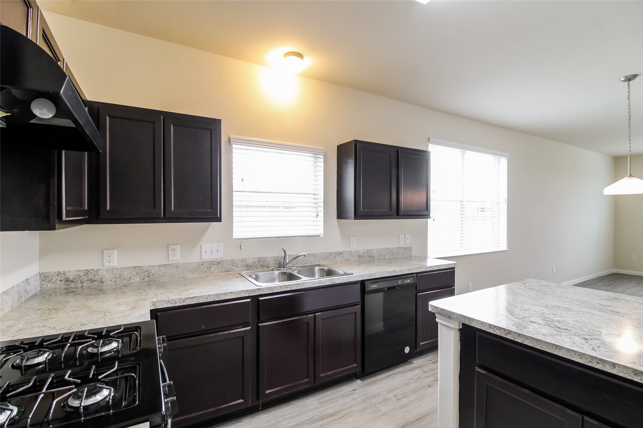 9 Lavida Court Manvel, TX 77578 - Photo 2 of 12 Photos may be representative of the floor plan and not the exact home. Finishes, layout, and features of the actual property for lease may vary.