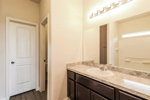 $2,325 | 9 Lavida Court, Manvel, TX 77578