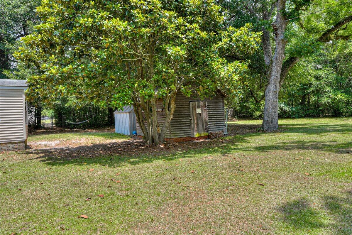 1869 Surrey Race Road Springfield, SC 29146 - Photo 19 of 33